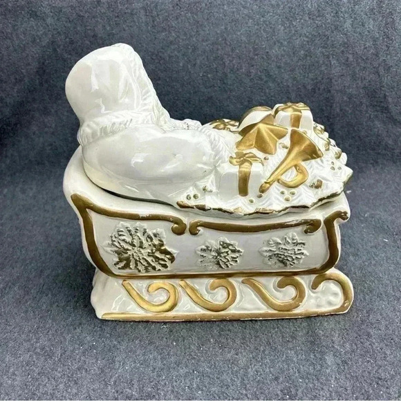 White & Gold Trim Ceramic Santa in Sleigh Cookie Jar World Bazaar's Inc. Xmas - Picture 4 of 10